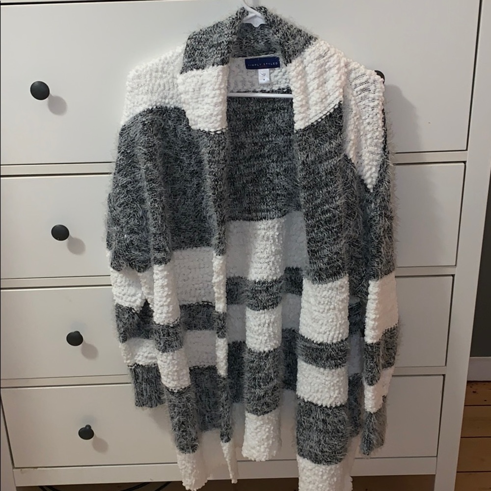 NWOT SUPER SOFT SWEATER